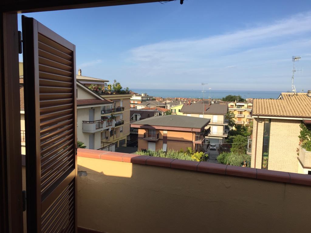 Ferienwohnung Mansarda Mare Altidona Exterior foto
